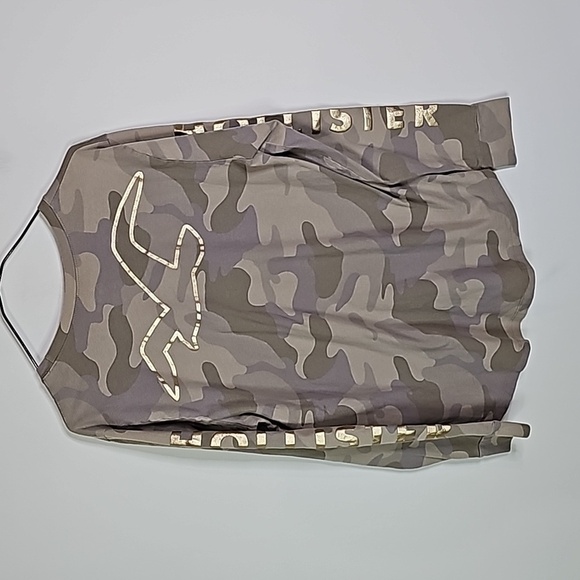 Hollister medium tan and green camo long sleeve shirt - Picture 4 of 6